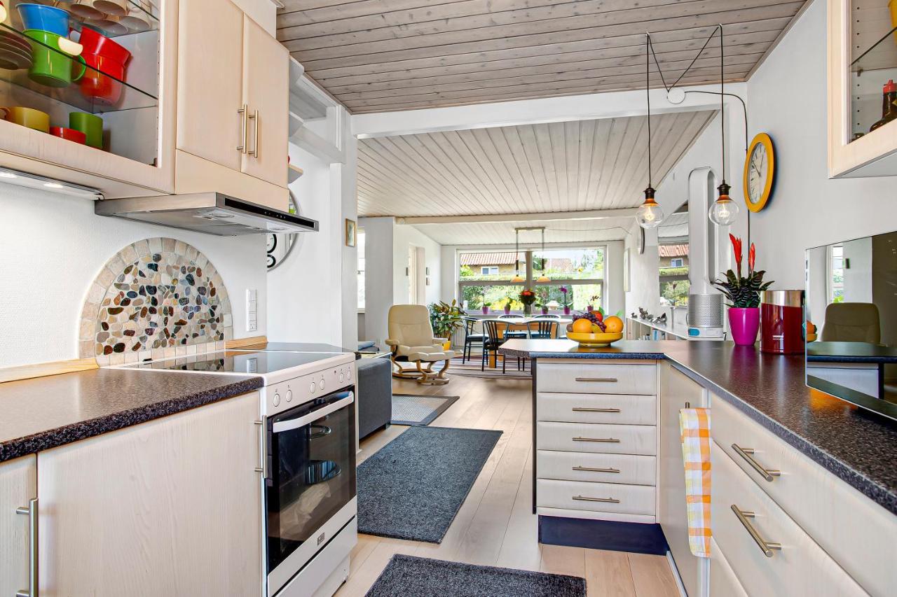 Fredelig Overnatning Ved Sundet Og Norrestrand So Horsens Bagian luar foto